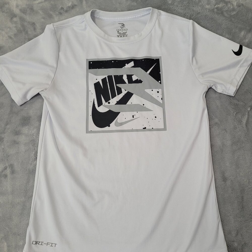 Nike 3BRAND T Shirt Boys L White Black Swoosh Logo Short Sleeve Graphic 12-13